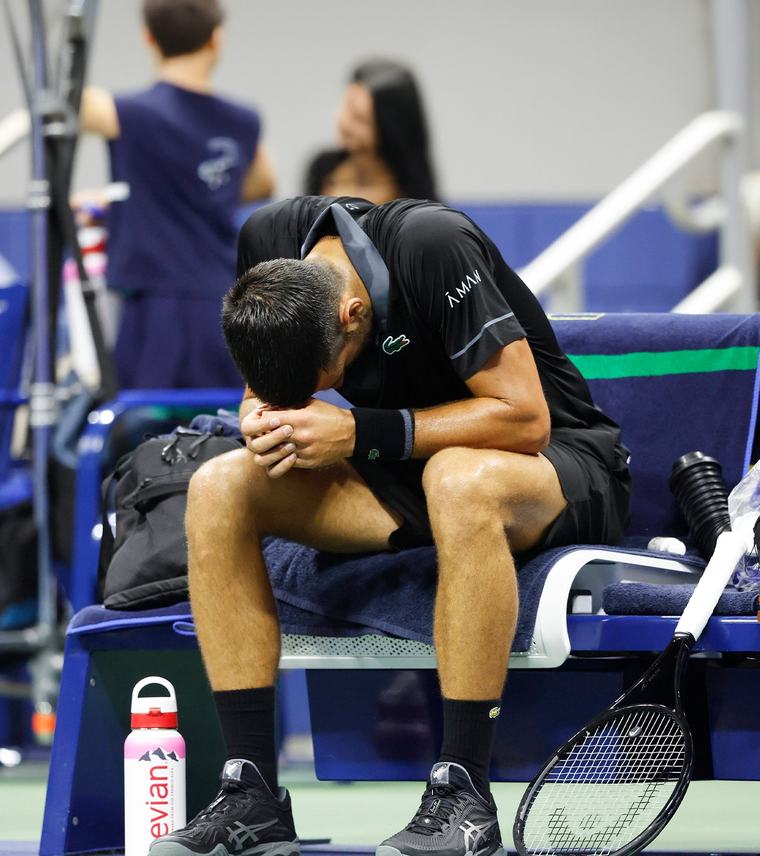 „Această boală îl pune la pământ” Îngrijorare după imaginile cu Novak Djokovic din SUA: „Se simte rău, ceva nu e în regulă”