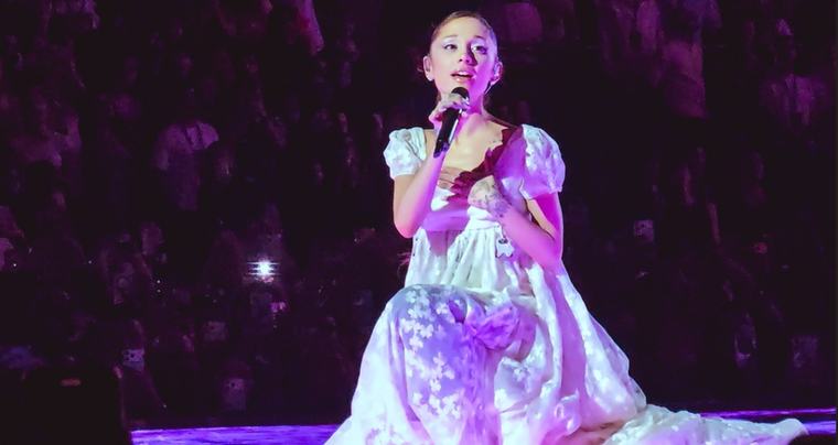 Ariana Grande și-a încheiat turneul și se retrage din viața publică. Ieșire emoționantă de pe scenă marți seară