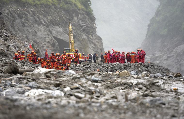 Ajutoare de urgență pentru Nepal, după una dintre cele mai grave inundații din ultimele decenii. UE trimite 82 de tone de materiale
