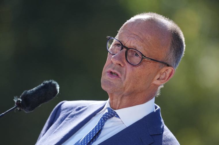 Friedrich Merz, întâmpinat cu un val de huiduieli în Germania: „Pinocchio!”, „Demisia!” și „Pleacă de aici!”