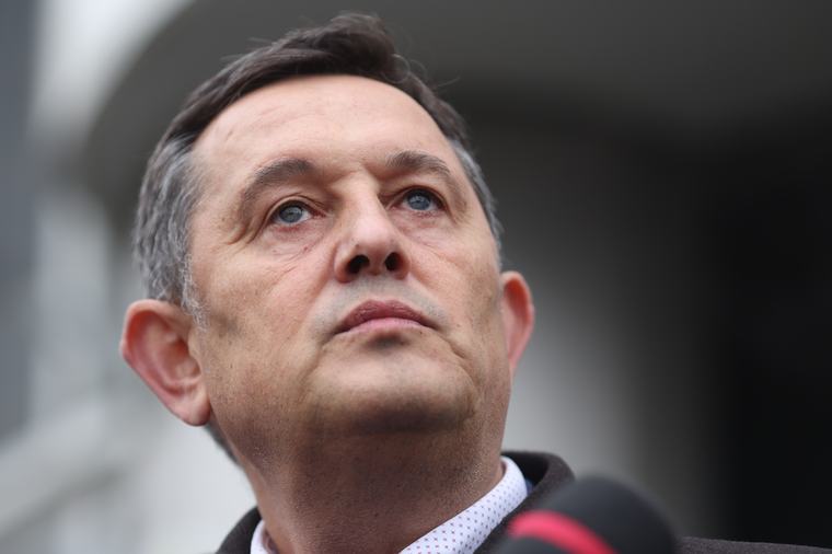 AUR e deschis negocierilor cu PSD pentru guvern, în anumite condiții. Piperea: Fără „șopârle” care s-au folosit în cazul Veștea