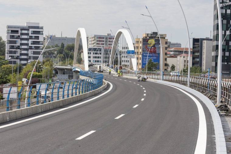 Podul Basarab din Capitală s-a redeschis circulației