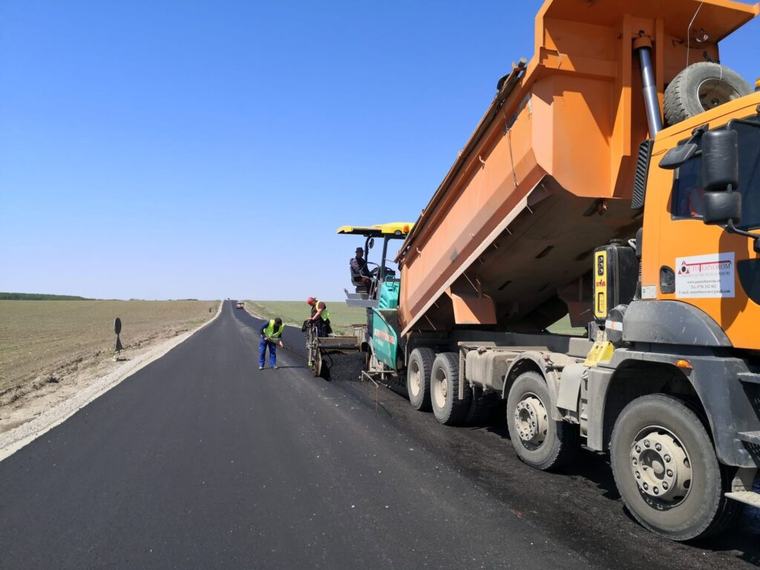 DN 29D, reabilitat cu peste 260 de milioane de lei, s-a surpat la mai puțin de trei ani de la recepție
