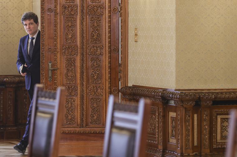 PNL nu va vota un Guvern din care face parte PSD. Replica social-democraților