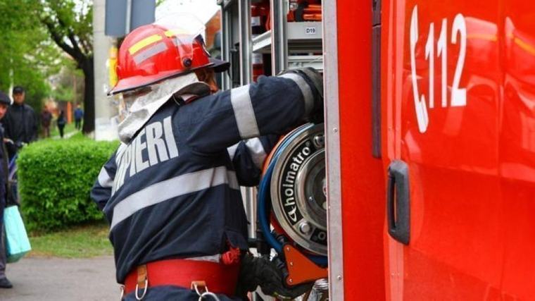 Răniți în urma unei explozii într-un apartament din Galați