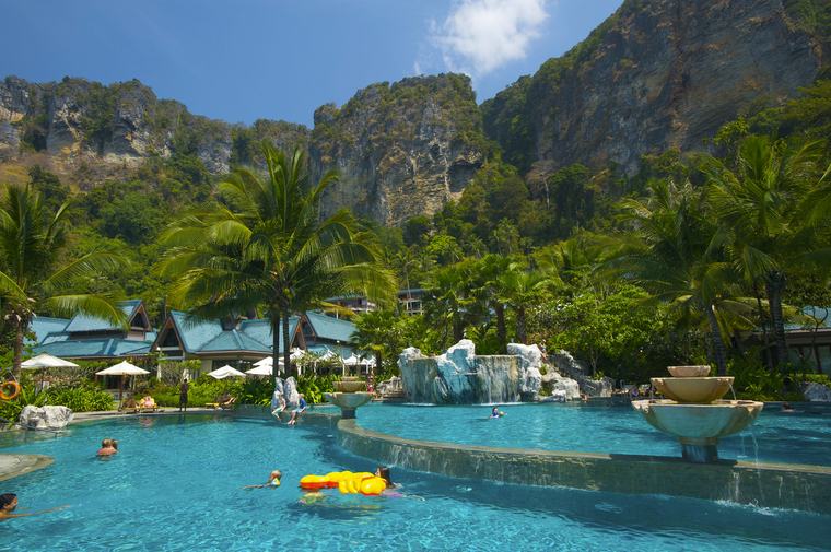 Thailanda schimbă regulile pentru turiștii europeni: șederea fără viză, redusă drastic din 15 septembrie
