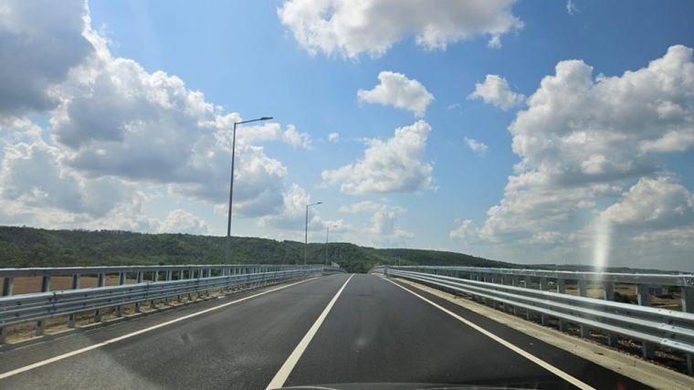România a reuşit să atragă peste 90% din banii nerambursabili puşi la dispoziţie prin PNRR