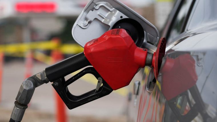 Scăderea prețului la motorină a fost spulberată într-o singură zi. Litrul de carburant a trecut din nou de pragul de 10 lei