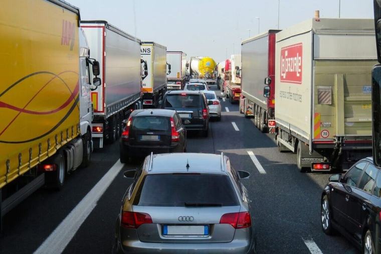 Informații pentru șoferii români: Restricții de circulație în Bulgaria pentru camioane, în perioada 4 – 7 septembrie