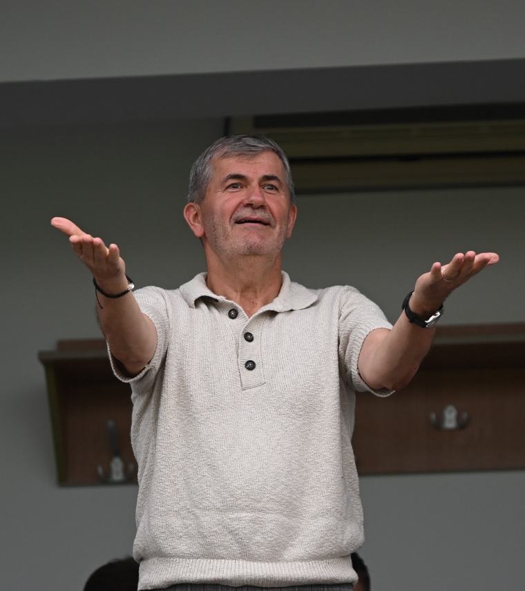 „Nu am întâlnit în viața mea așa ceva” Valeriu Iftime, scos din minți de jucătorul care nu acceptă rezilierea amiabilă: „M-am nenorocit”