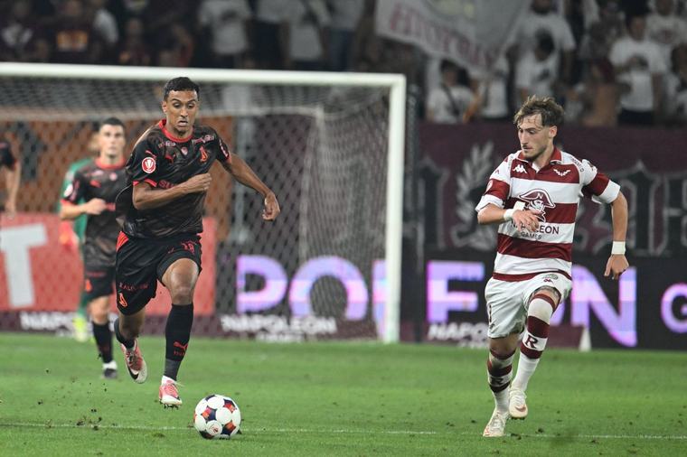 FRF a decis: amenzi pentru Rapid și Dinamo după derby-ul din SuperLiga