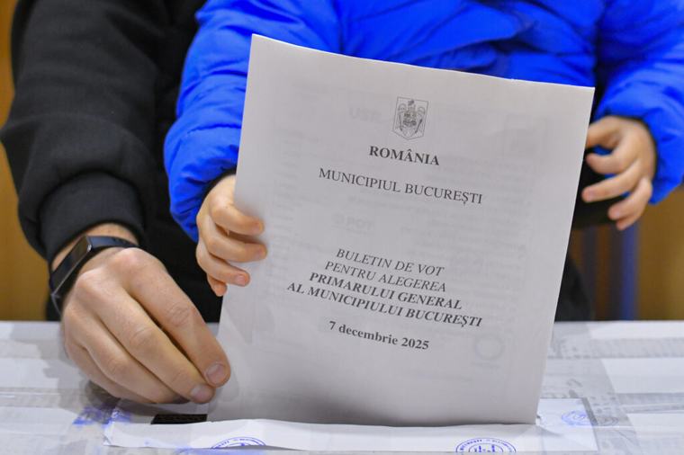 Sondaj CURS: Bucureștiul, împărțit în patru. PSD, PNL, AUR și USR sunt despărțite de doar 4 puncte / 73% spun că România merge într-o direcție greșită