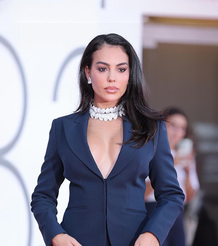 Lux fără limite pentru soția lui Ronaldo! FOTO: Apariție extravagantă la Veneția: accesoriul care costă cât o casă!