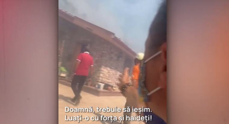 Sute de oameni evacuați în Sicilia, din cauza incendiilor care au ajuns până la case. Cea mai afectată este Taormina