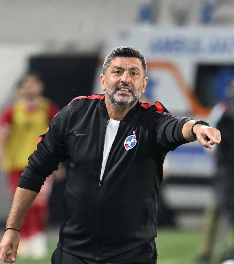 FCSB rămâne cu Baciu! Becali a dat chix cu toți cei 3 antrenori contactați: „Mă înțelesesem ca luni să preia echipa”
