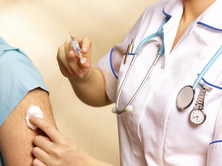 Un vaccin folosit deja pe scară largă ar putea reduce riscul de infarct și AVC: „Efectul ar fi enorm”