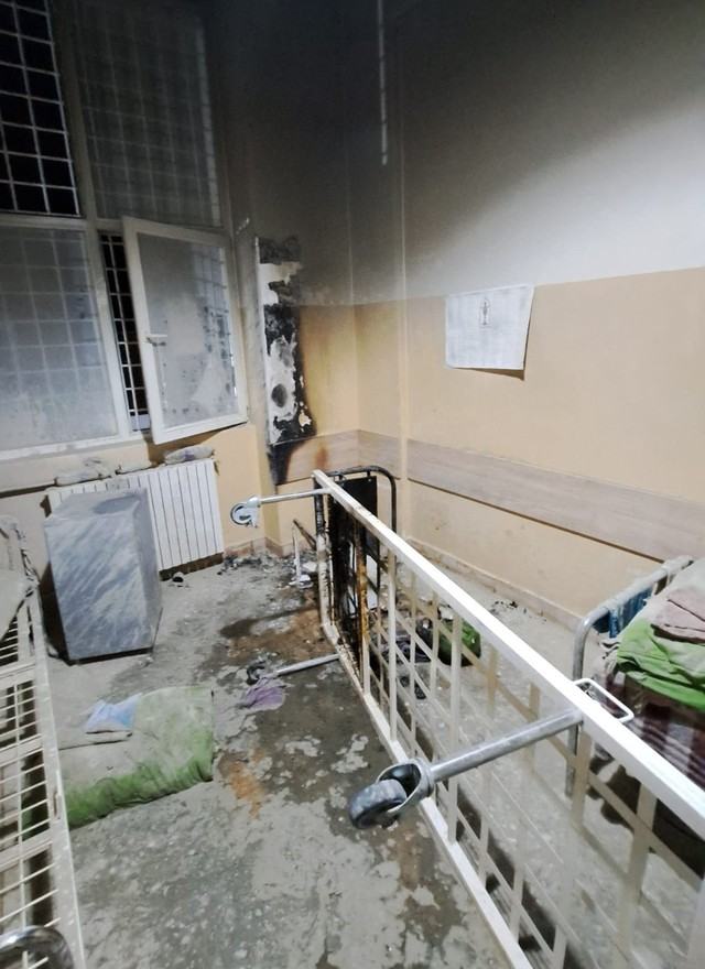 UPDATE - Incendiu la Spitalul de Psihiatrie Ştei (Bihor)/ A fost activat Planul Roşu de Intervenţie/ 116 persoane, evacuate/ Nu sunt victime - FOTO, VIDEO