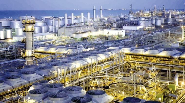 Un nou atac a vizat instalațiile petroliere ale Saudi Aramco din Jizan. Compania evaluează pagubele provocate rafinăriei