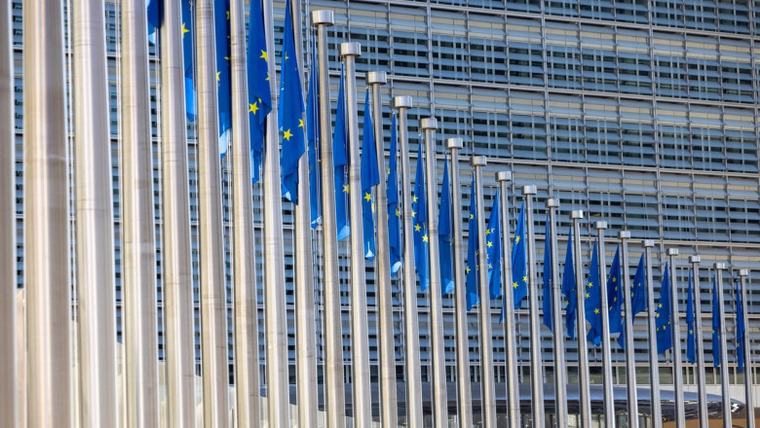 Comisia Europeană cere clarificări din partea României privind „amendamentul Fritz”, ca parte a reformei din PNRR (surse)