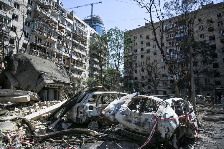ANALIZĂ Rusia schimbă tactica: atacuri fără oprire pentru a paraliza Ucraina