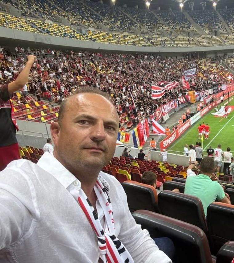 Bagă bani la Liești, dar ține cu Dinamo Cine e deputatul care susține financiar echipa din Galați și este nelipsit de la meciurile „câinilor”