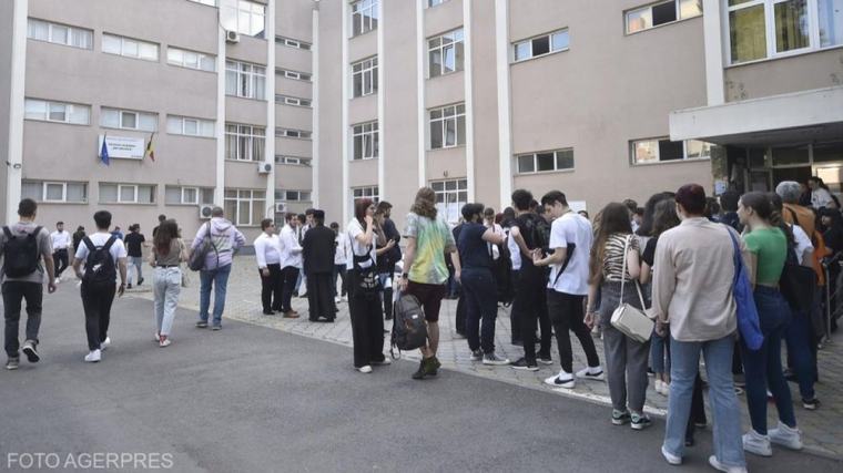 Carduri educaționale pentru preşcolarii şi elevii din familii dezavantajate