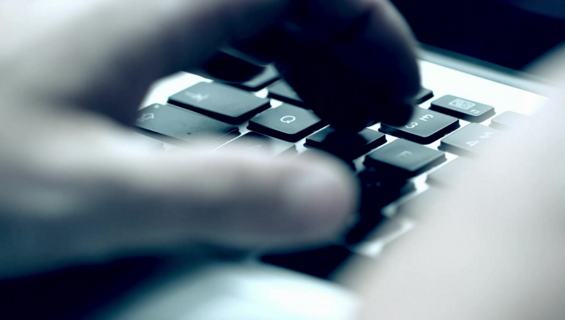 Înșelăciune cu oferte false de angajare: Hackerii pretind că sunt recrutori și trimit candidaților teste de evaluare