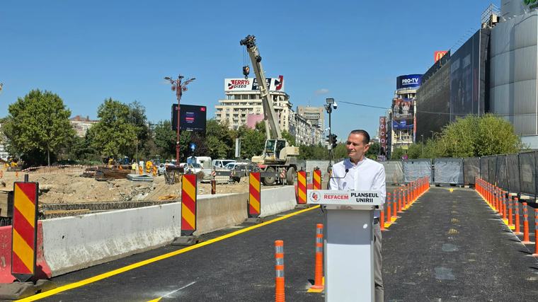 Restricțiile de circulație din Piața Unirii, ridicate înainte de începerea școlii. Băluță: „S-a lucrat mult, repede și bine”