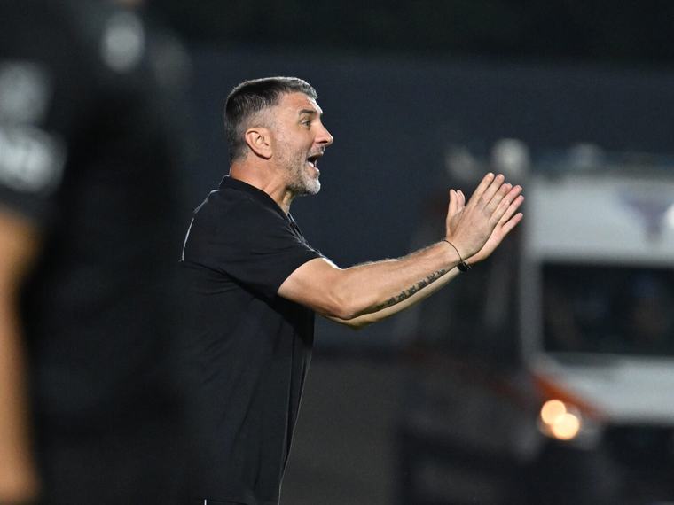 Adrian Mihalcea anunță două transferuri la UTA, după victoria din Cupă, de la Lupeni: un fotbalist vine de la Rapid!