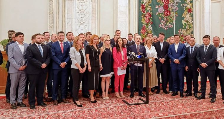 Deputaţii PNL şi USR au refuzat să participe la şedinţa de plen
