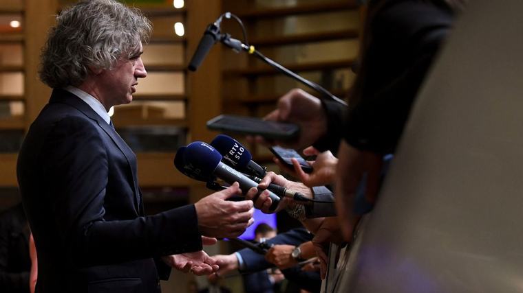 Parlamentul sloven ridică imunitatea fostului prim-ministru Golob în cadrul anchetei privind amestecul în activitatea poliției / Fosta ministră a internelor susține că Golob i-a cerut să intervină în procesul de numire a personalului poliției