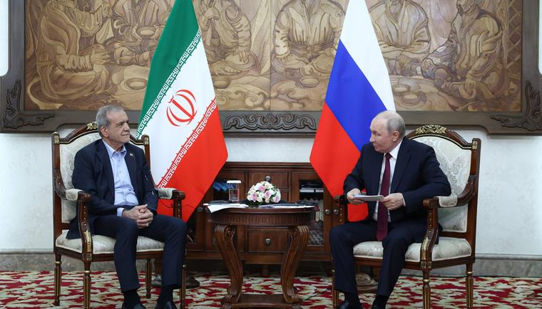 Vladimir Putin promite că va continua să sprijine Iranul în conflictul cu SUA și îi va furniza „bunurile necesare”