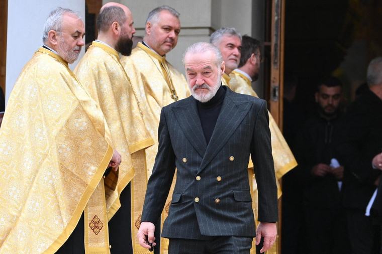 A numit 5 antrenori care o pot salva pe FCSB: ”O să ia pe cineva care a mai fost”