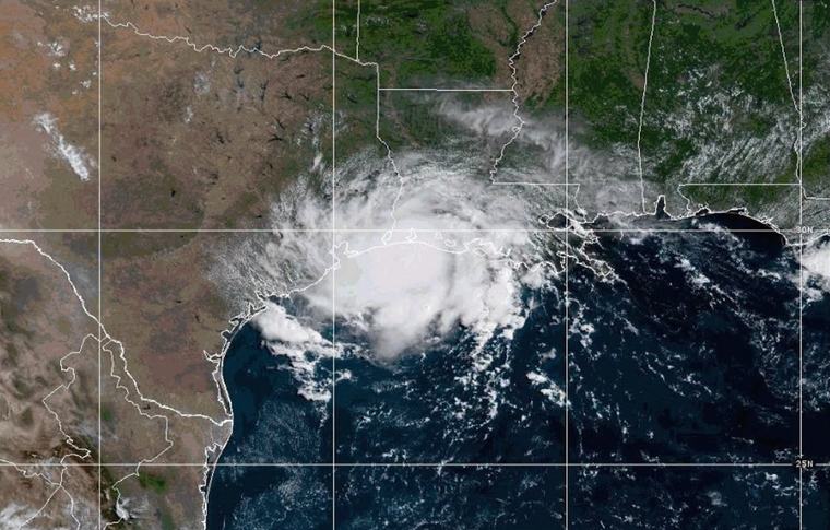 Fenomen rar în Pacific. Trei cicloane simultane au traversat oceanul, din cauza unui episod El Nino fără precedent