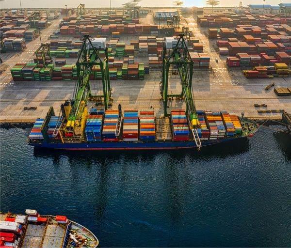 UE se pregăteşte de un război comercial cu China