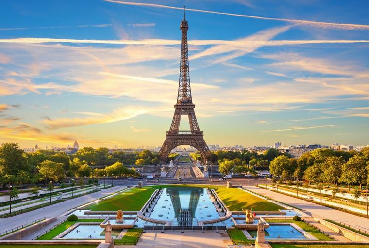 Turnul Eiffel a fost închis, personalul a intrat în grevă după ce un grup religios hindus a cerut să nu vadă femei pe traseu