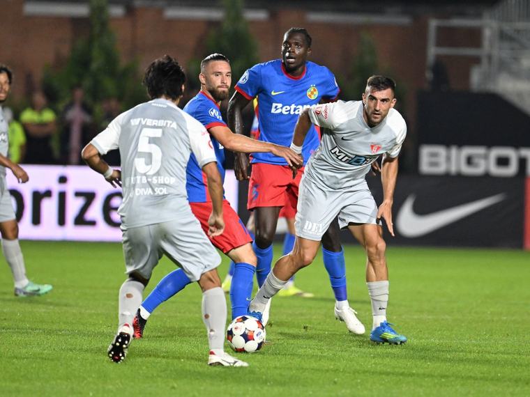 FCSB - UTA Arad 1-3. Prima victorie pentru Mihalcea în noul sezon! Eșec usturător pentru roș-albaștri